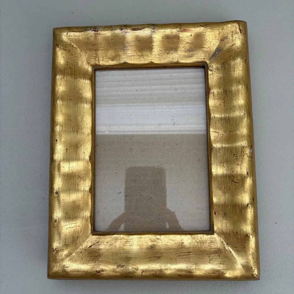 Vintage Gold Scalloped Wavy Picture Frame Distressed Antiqued 4x6 Tabletop Decor
